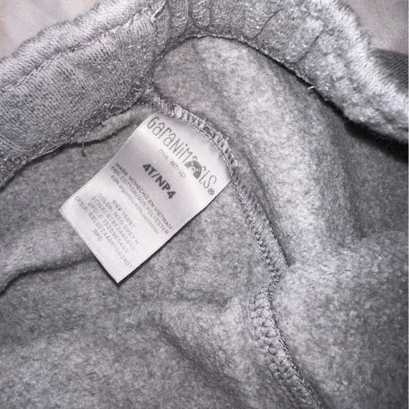 4/$20 Garanimals Gray Sweatshirt Set‎ - Picture 4 of 6